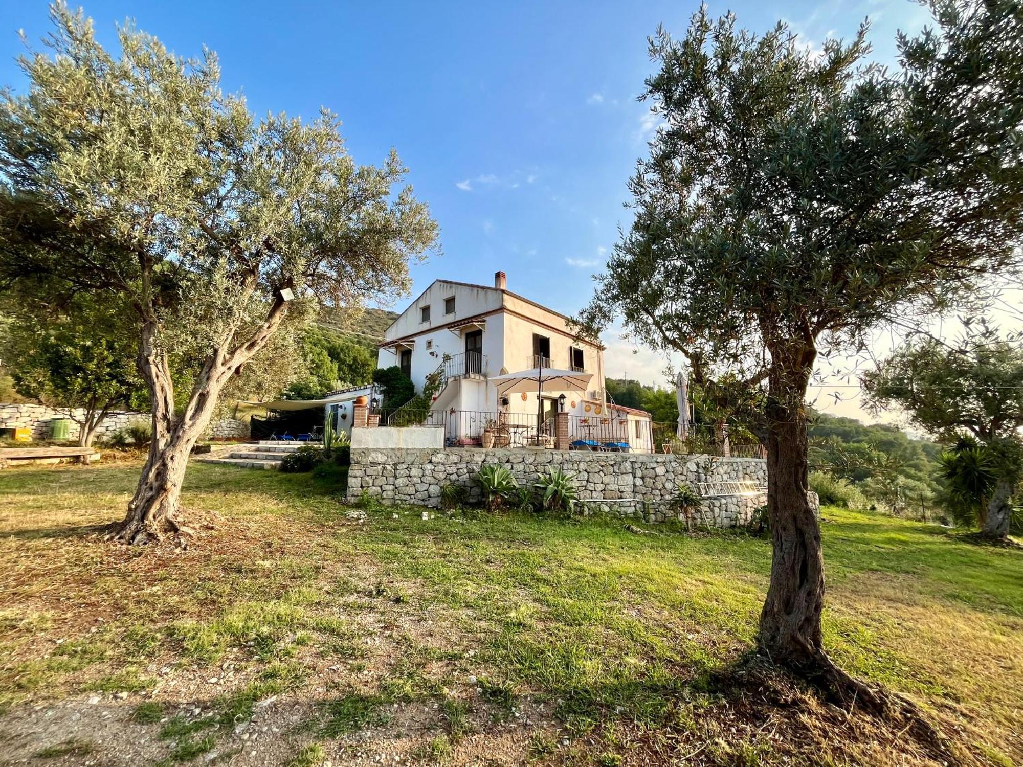 Agriturismo Serre SantʼAgata di Militello Exterior foto