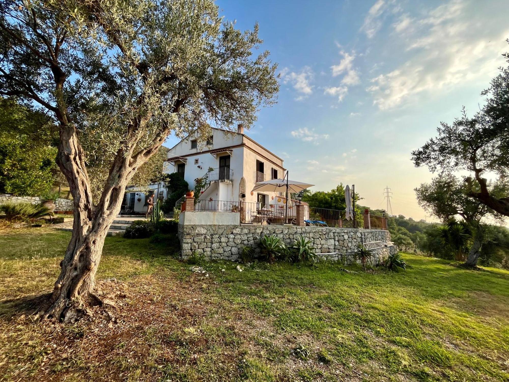 Villa Agriturismo Serre SantʼAgata di Militello Exterior foto