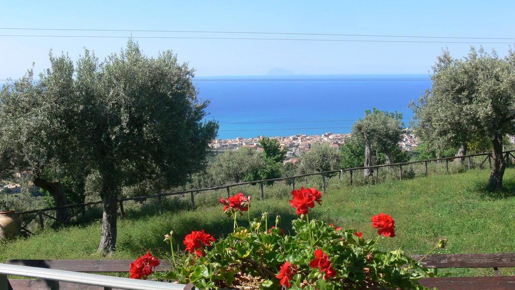 Villa Agriturismo Serre SantʼAgata di Militello Exterior foto